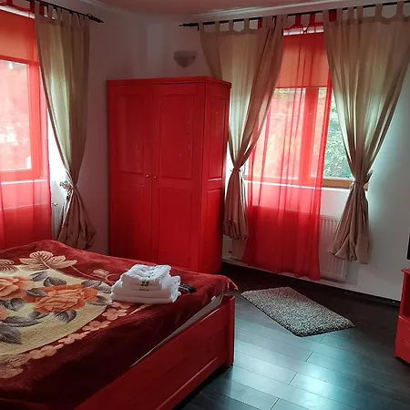 Casa Olguta * سِنايا